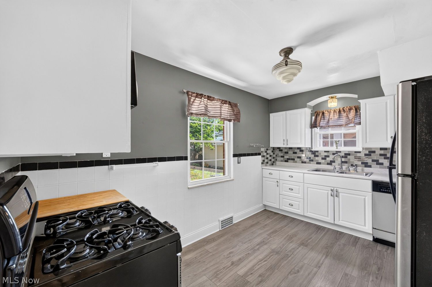 15416 Lakewood Heights Boulevard Lakewood OH 44107