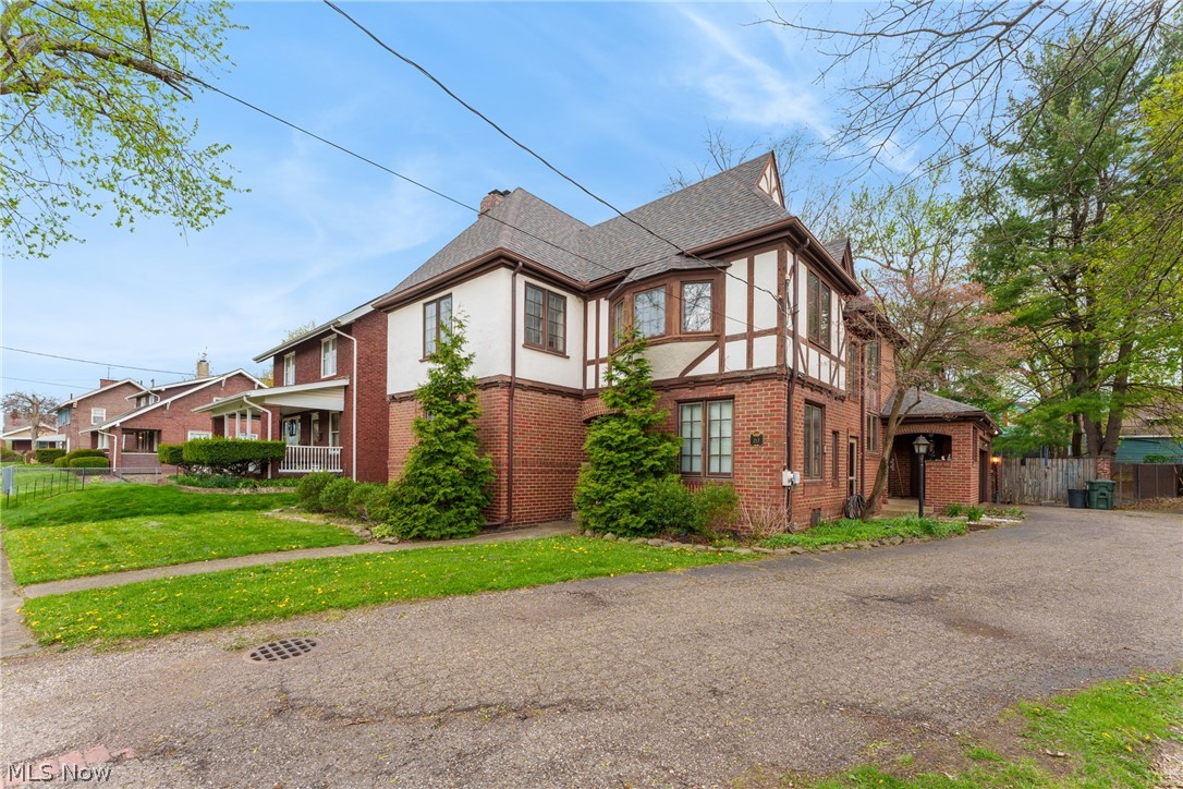 217 16th Street NW Canton OH 44703
