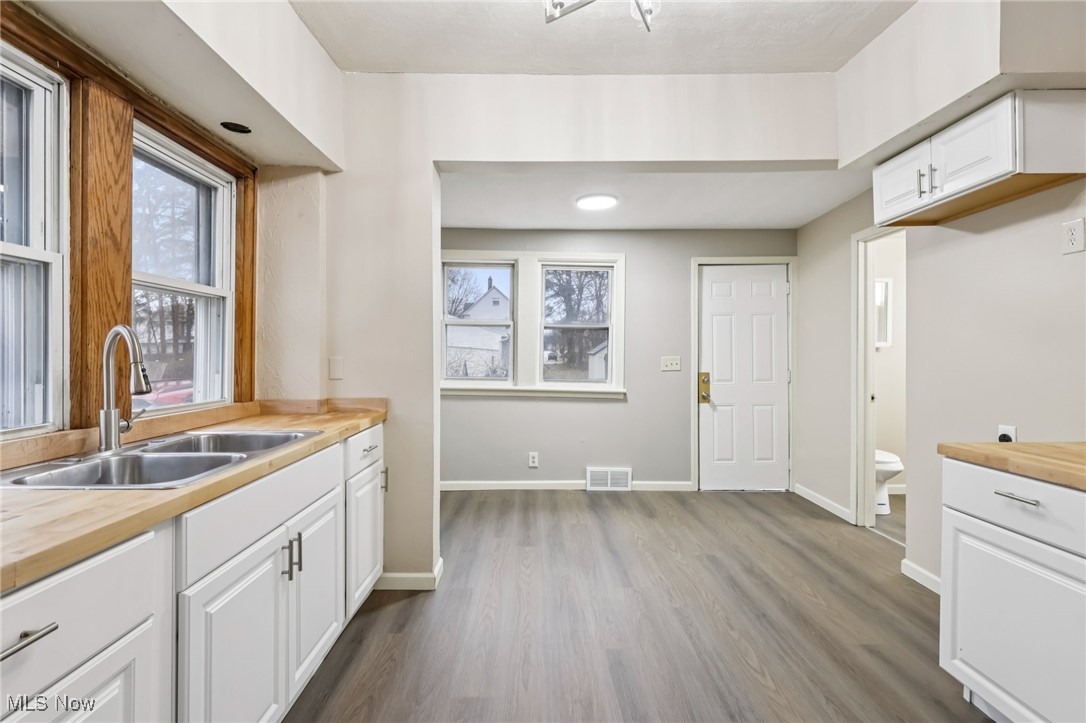 487 Bacon Avenue Akron OH 44320