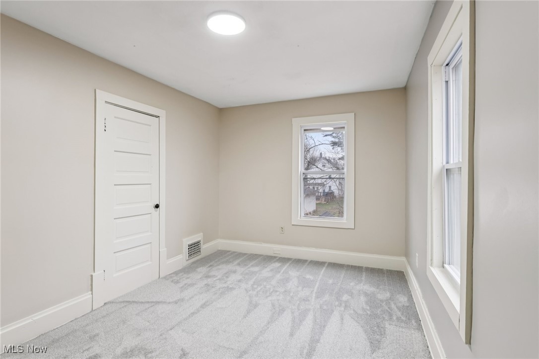 487 Bacon Avenue Akron OH 44320