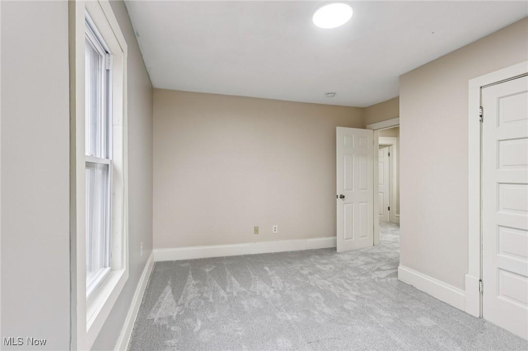 487 Bacon Avenue Akron OH 44320