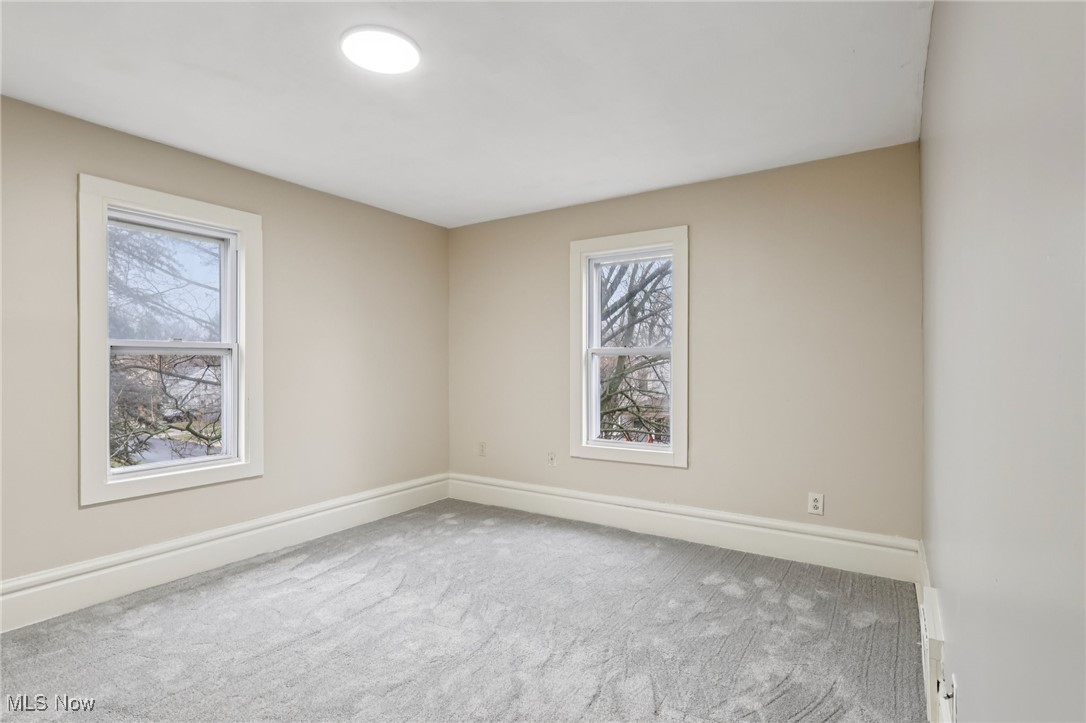 487 Bacon Avenue Akron OH 44320