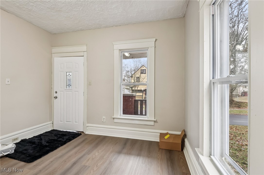 487 Bacon Avenue Akron OH 44320