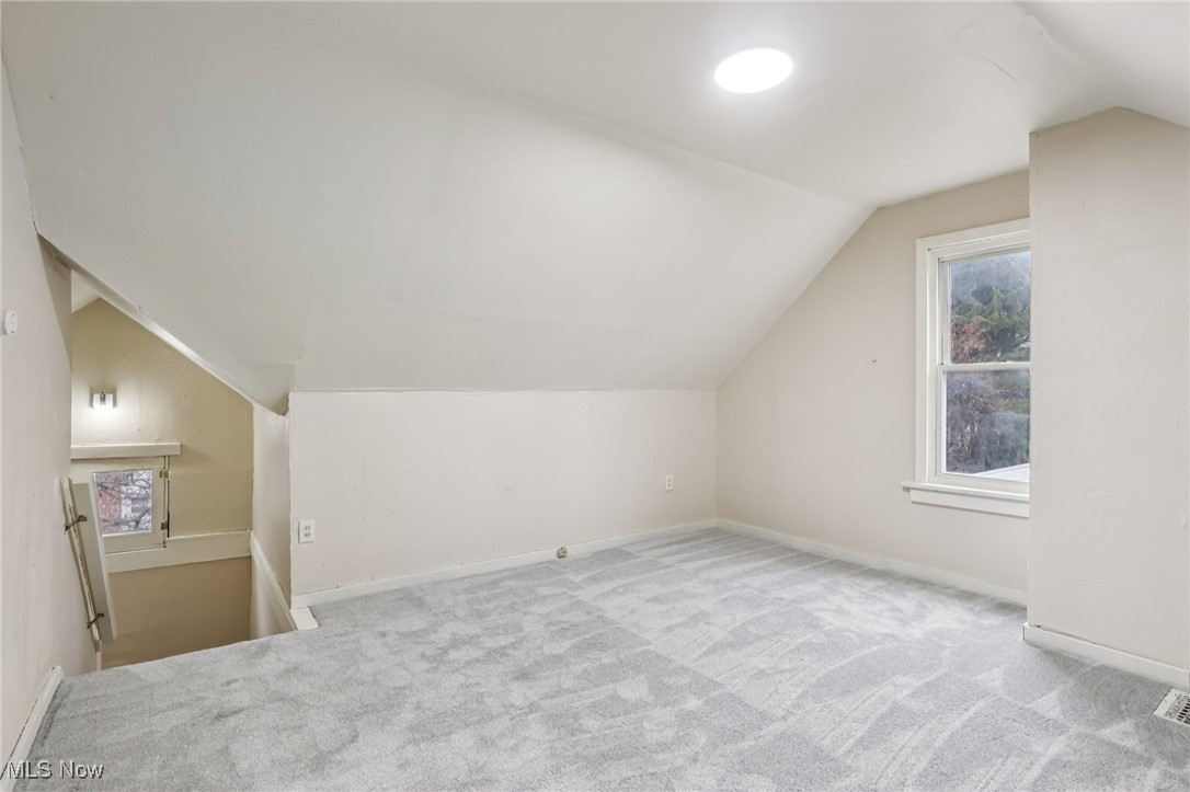 487 Bacon Avenue Akron OH 44320