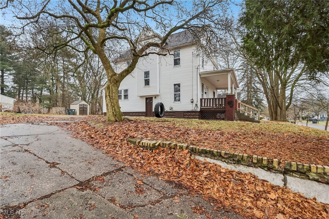 487 Bacon Avenue Akron OH 44320