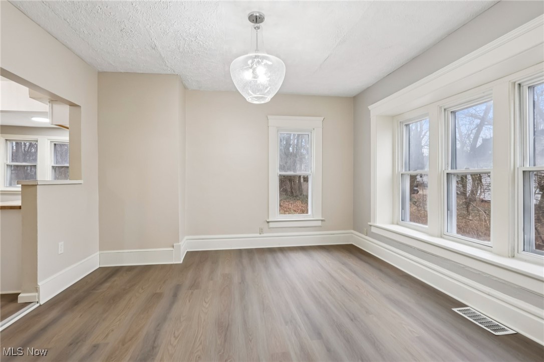 487 Bacon Avenue Akron OH 44320