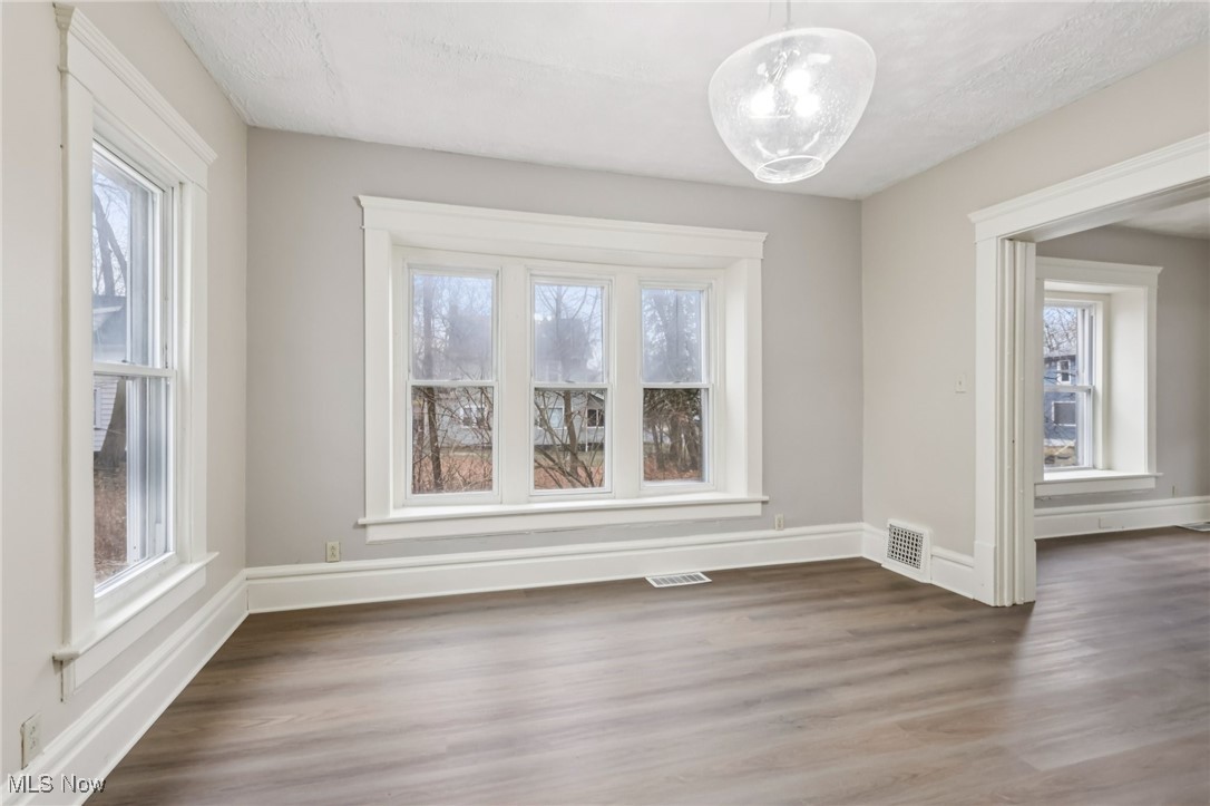 487 Bacon Avenue Akron OH 44320