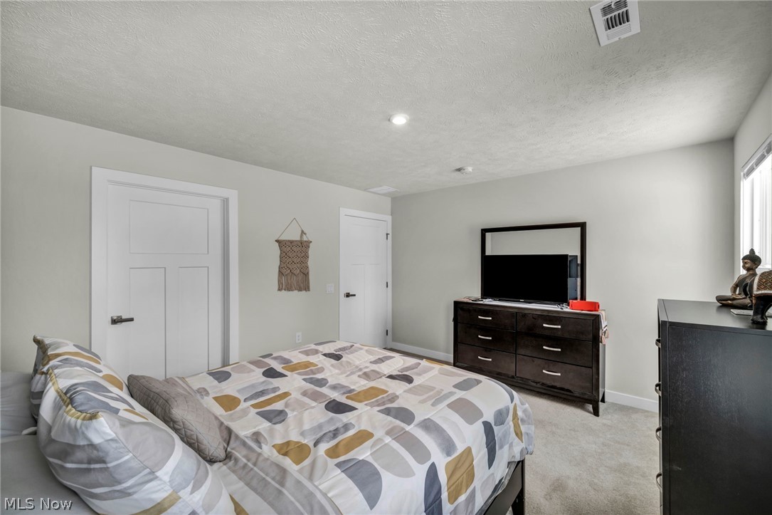 141 W Spring Drive Elyria OH 44035