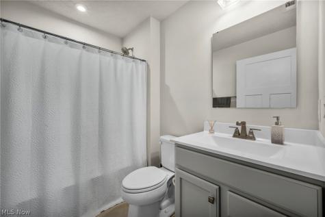 141 W Spring Drive Elyria OH 44035
