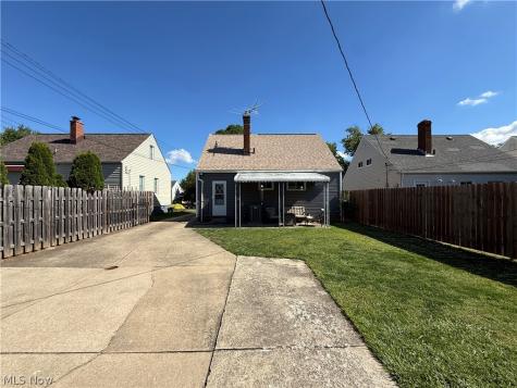 8119 Liberty Avenue Parma OH 44129