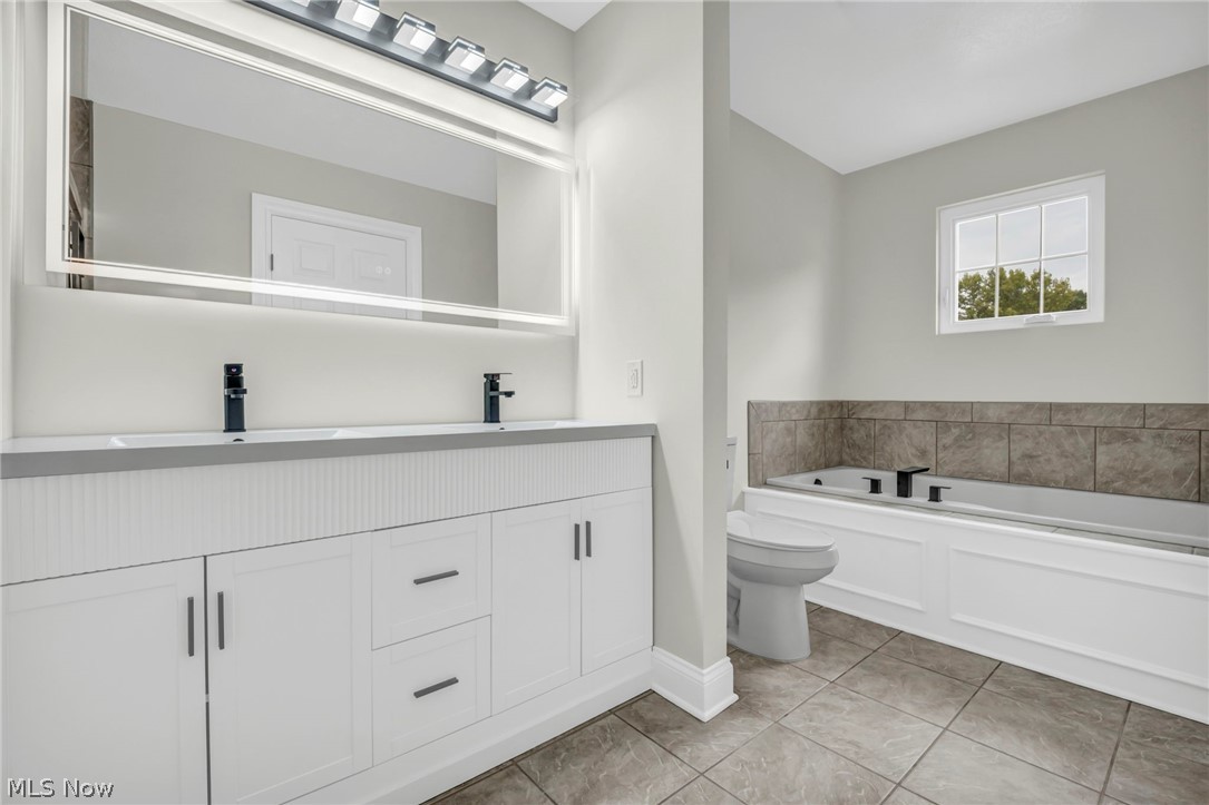 26736 Rue Saint-ann Court Warrensville Heights OH 44128