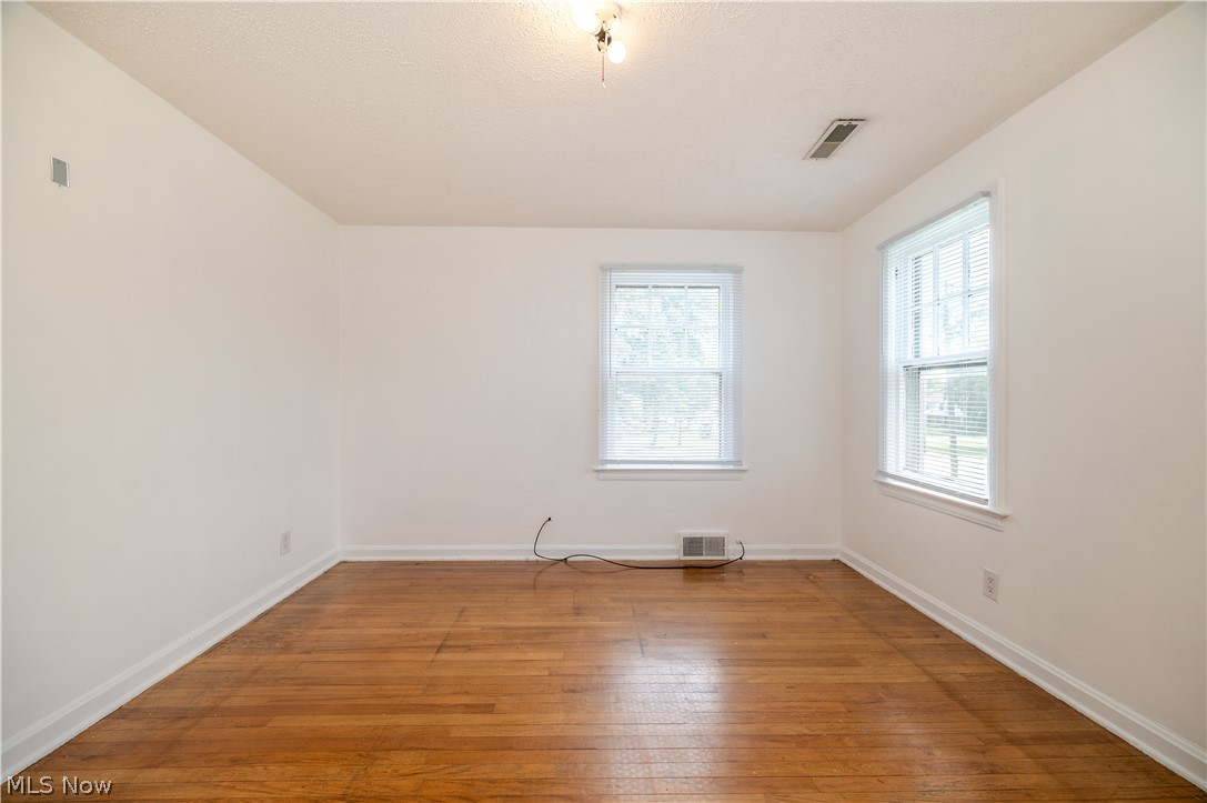 2505 E Market Street Warren OH 44483