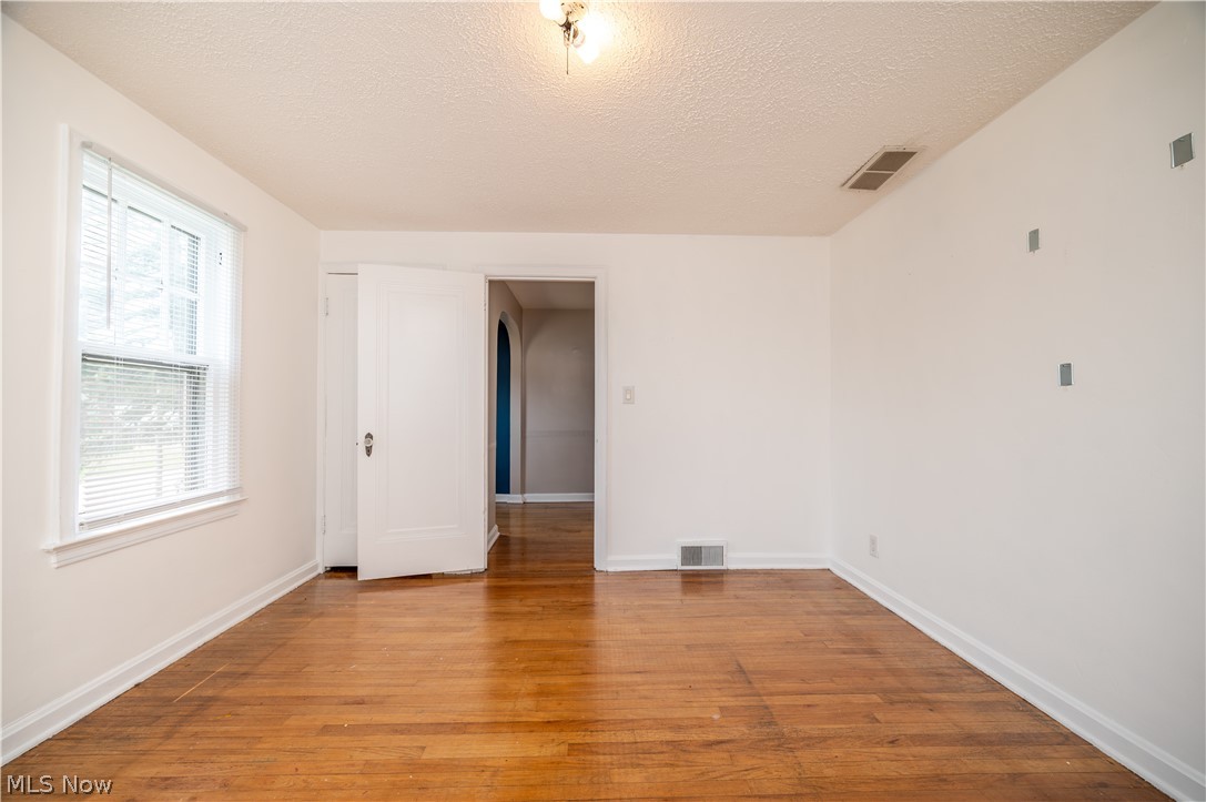 2505 E Market Street Warren OH 44483