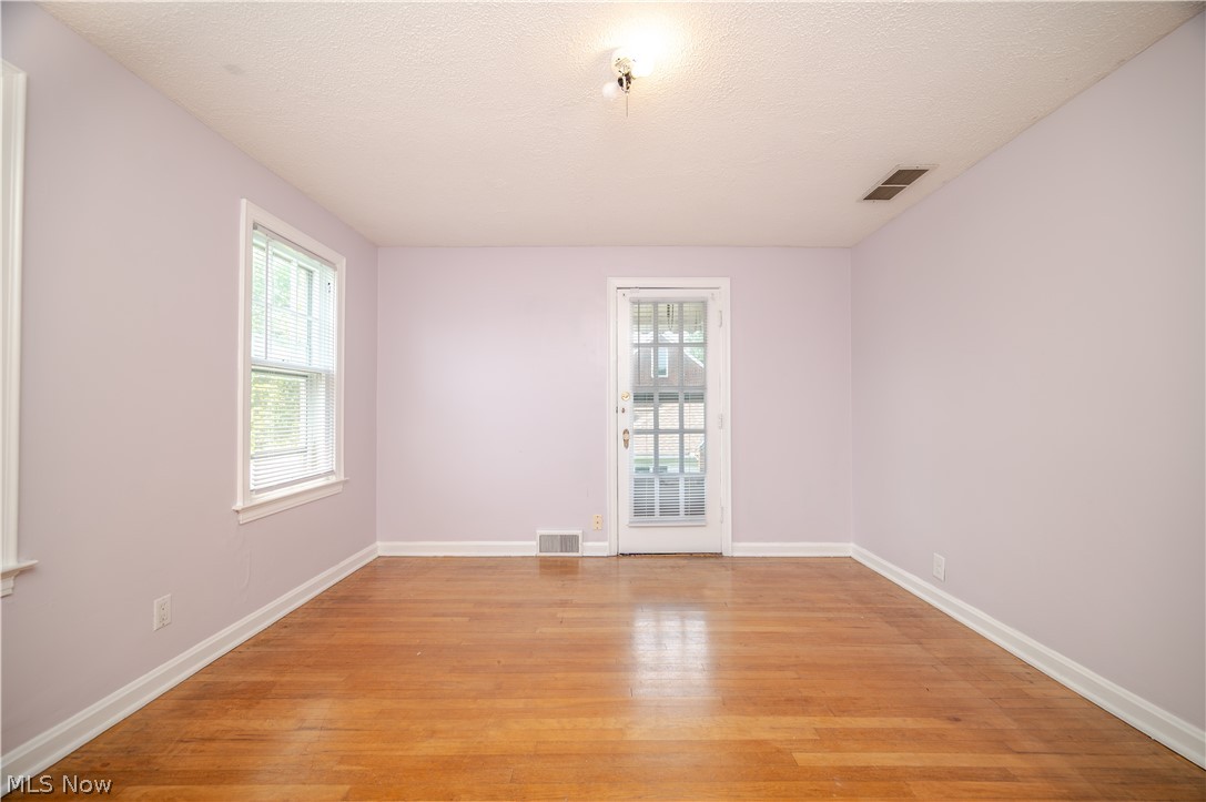 2505 E Market Street Warren OH 44483