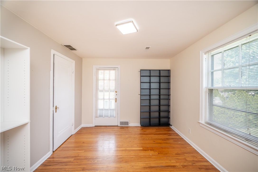 2505 E Market Street Warren OH 44483