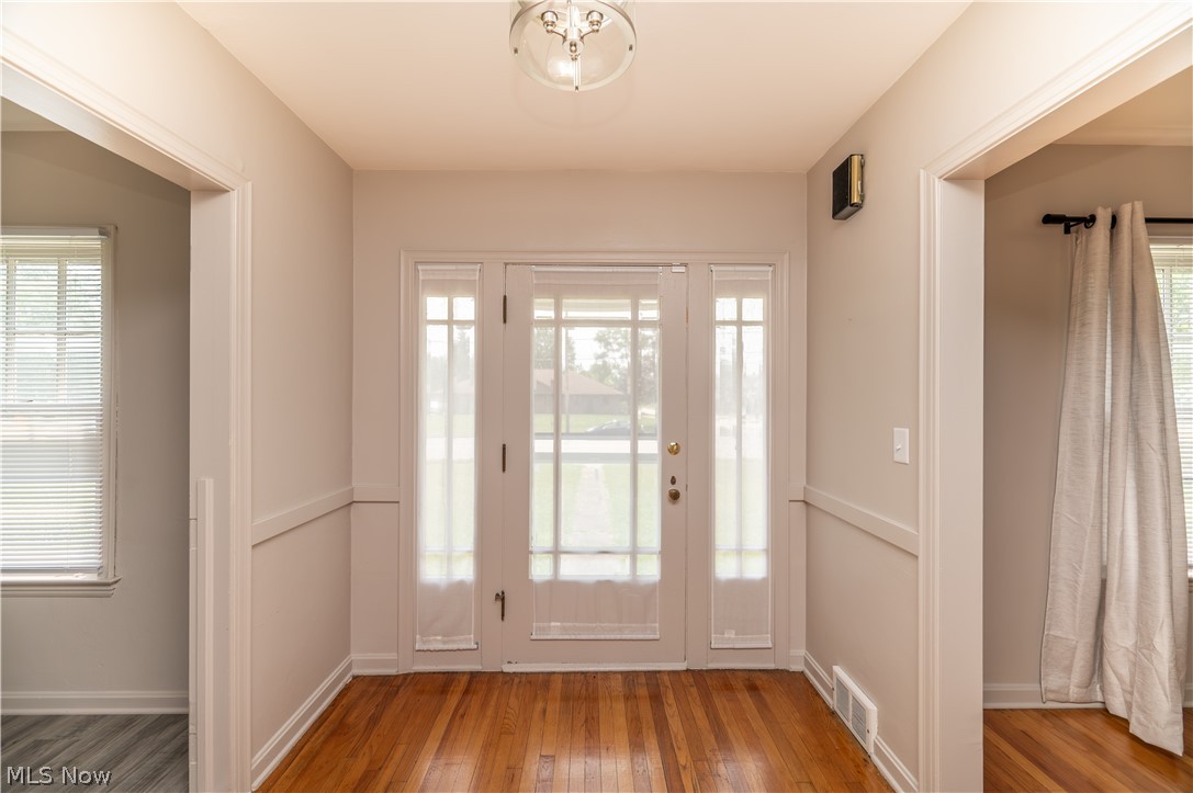 2505 E Market Street Warren OH 44483