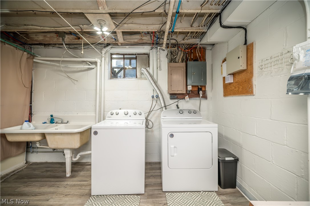 2505 E Market Street Warren OH 44483