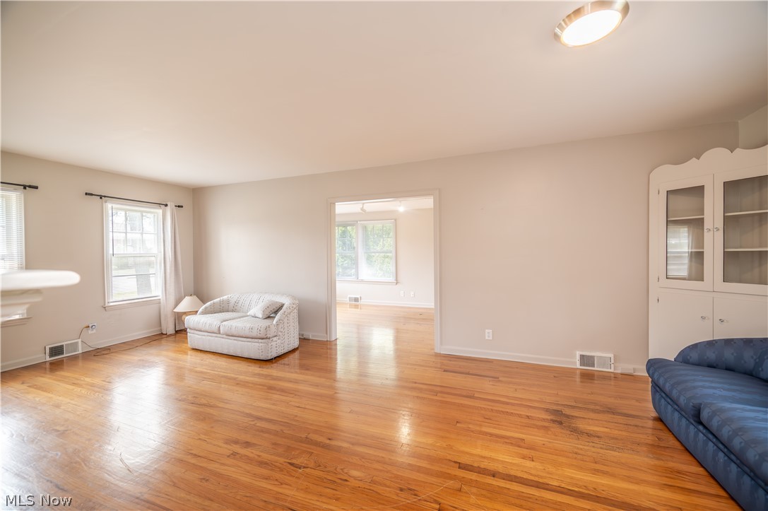2505 E Market Street Warren OH 44483