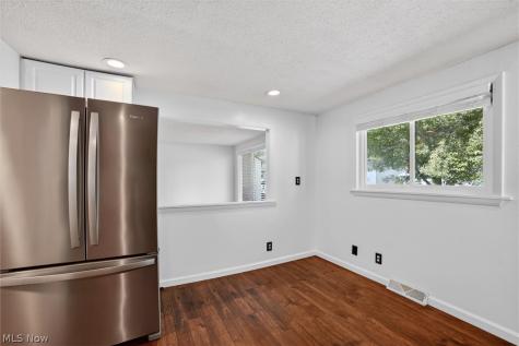 1239 E 332nd Street Eastlake OH 44095