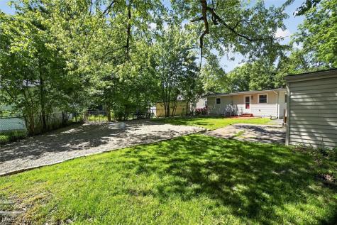 1239 E 332nd Street Eastlake OH 44095