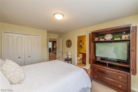 9660 Grand Oaks Trail Olmsted Twp OH 44138