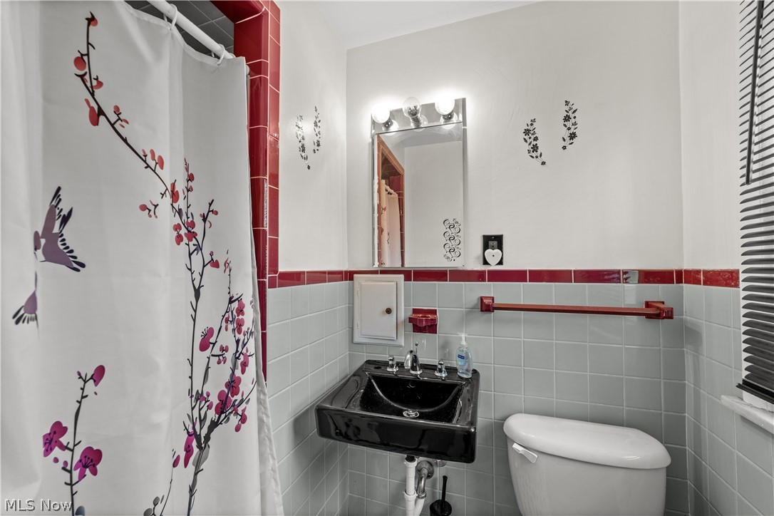 1920 S Belvoir Boulevard South Euclid OH 44121