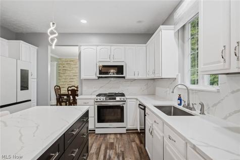 32258 Woodfield Drive Avon Lake OH 44012