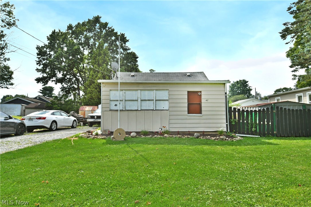42 Dangel Avenue Akron OH 44312