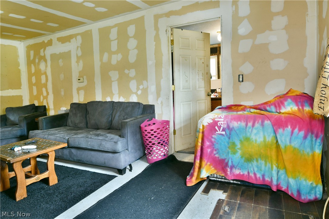 42 Dangel Avenue Akron OH 44312