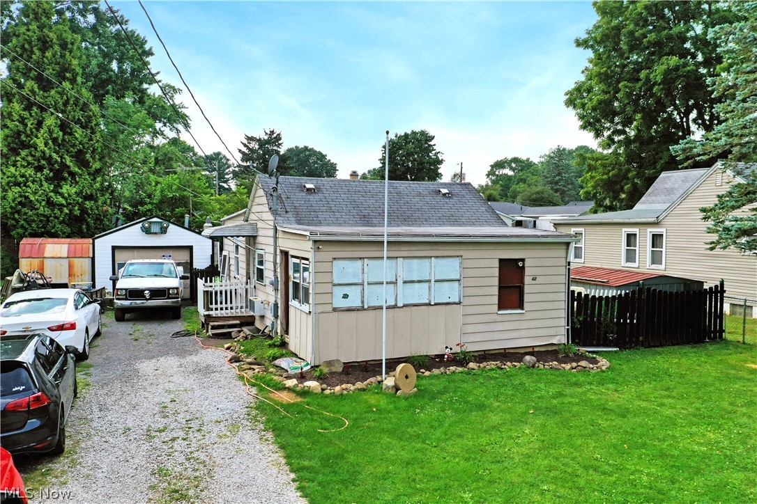 42 Dangel Avenue Akron OH 44312