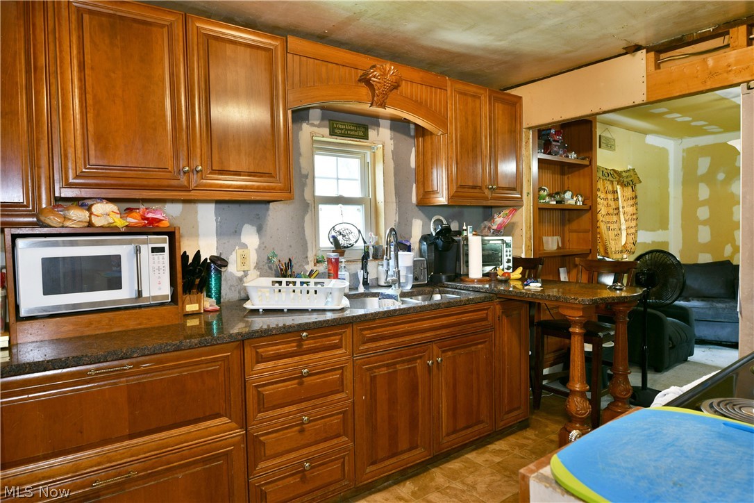 42 Dangel Avenue Akron OH 44312