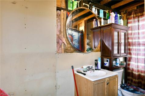 42 Dangel Avenue Akron OH 44312