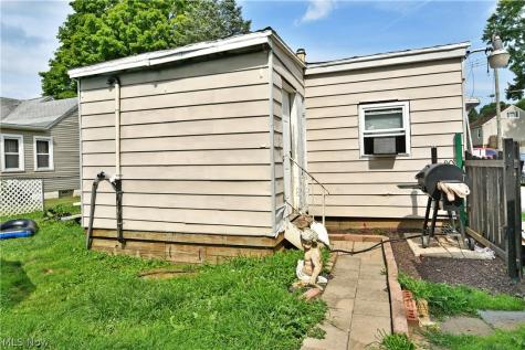 42 Dangel Avenue Akron OH 44312