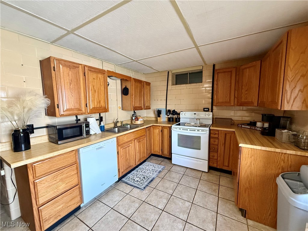 10 S Ohio Street Dellroy OH 44620