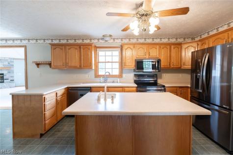 457 Lisbon Drive Tallmadge OH 44278