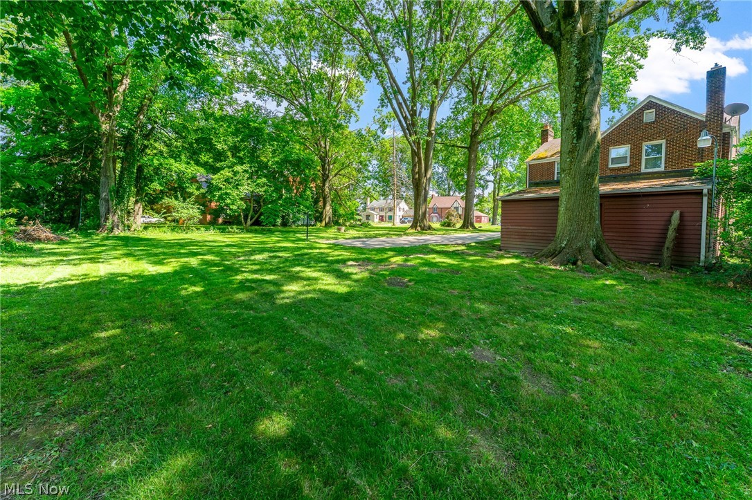 124 Danbury Drive Boardman OH 44512