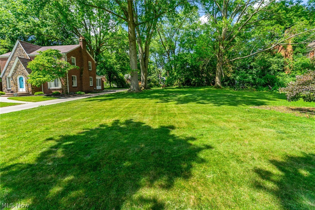 124 Danbury Drive Boardman OH 44512