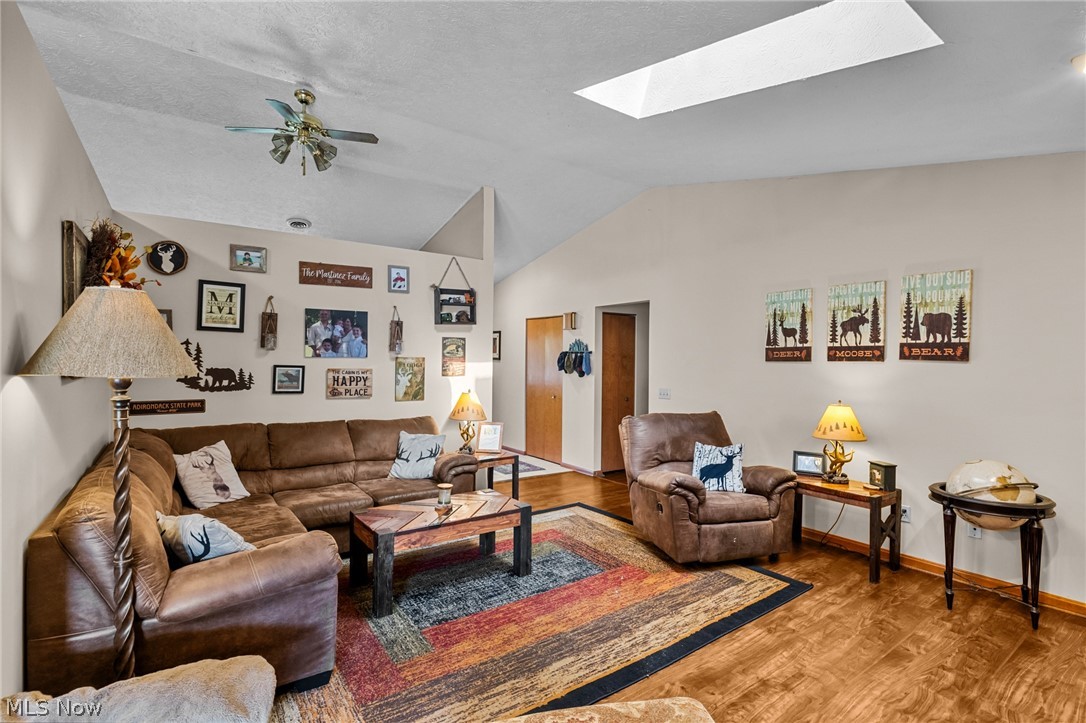 5412 Pin Oak Circle Sheffield OH 44054