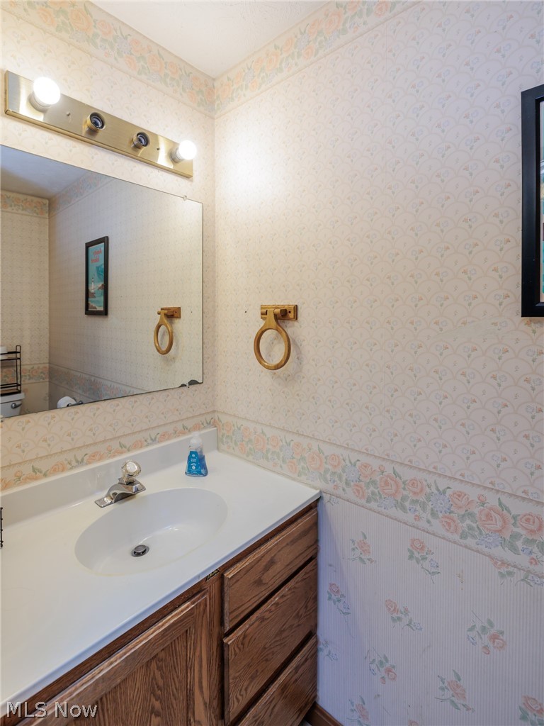 5412 Pin Oak Circle Sheffield OH 44054