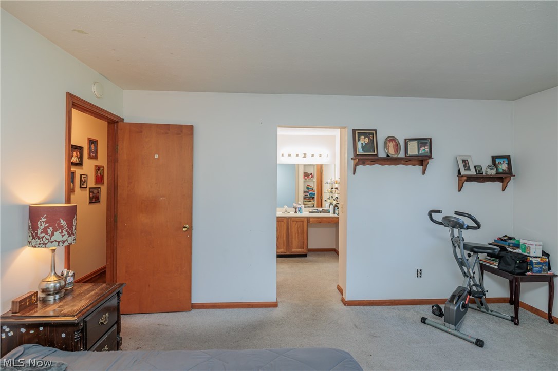5412 Pin Oak Circle Sheffield OH 44054