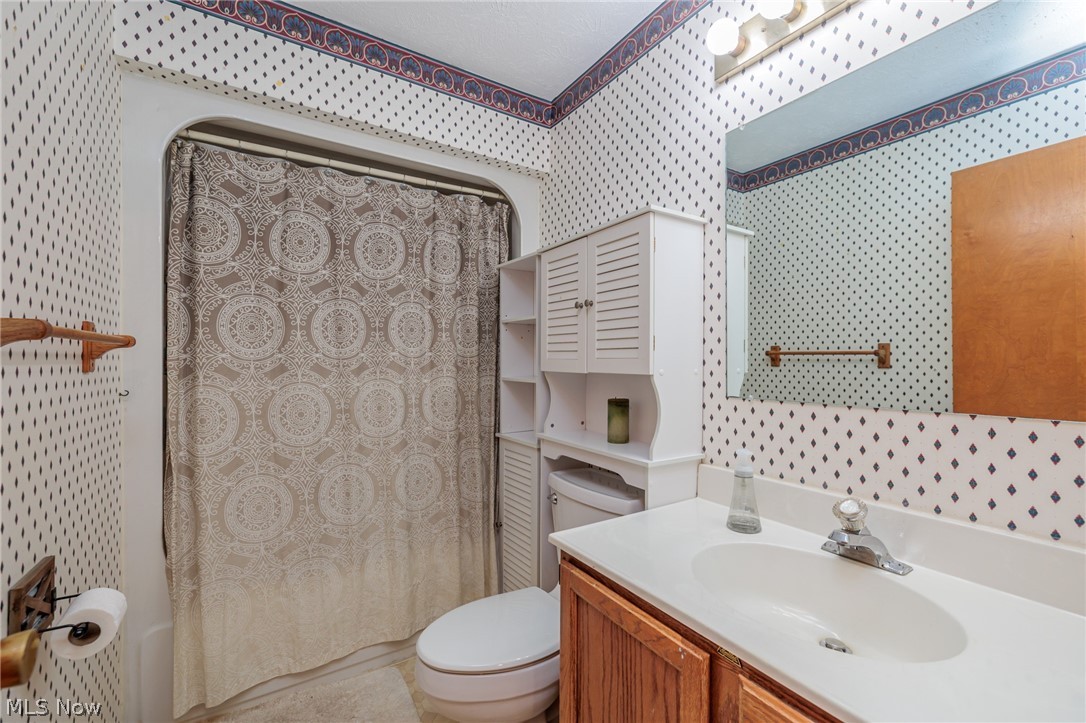 5412 Pin Oak Circle Sheffield OH 44054