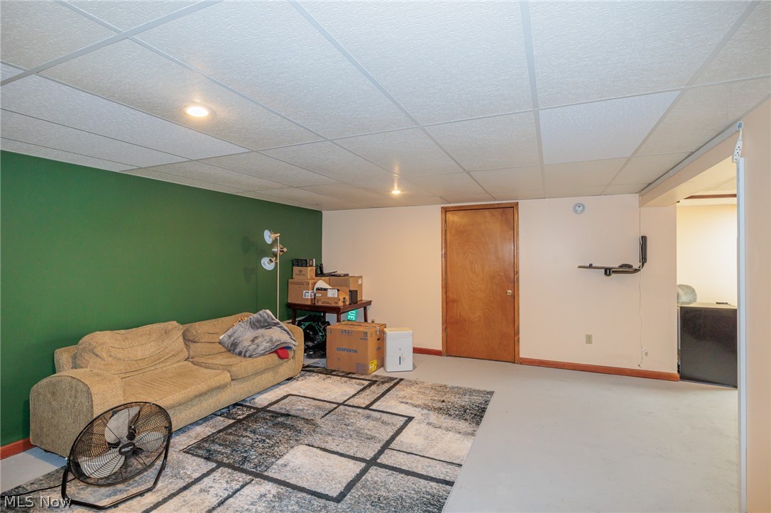 5412 Pin Oak Circle Sheffield OH 44054