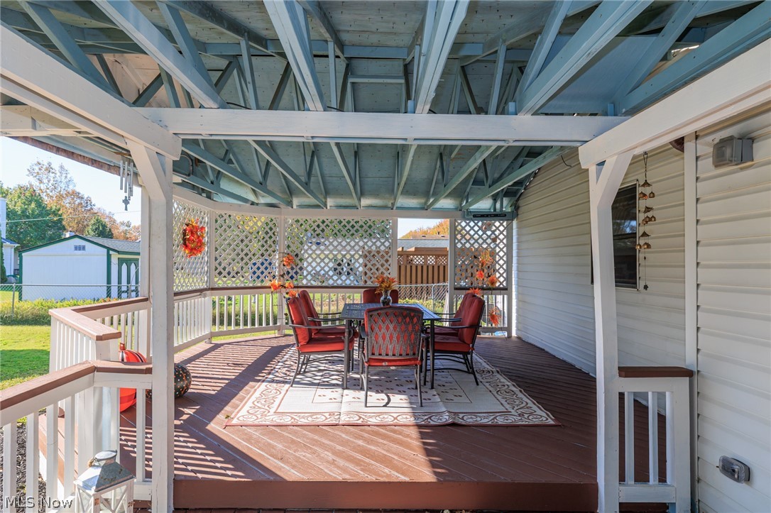 5412 Pin Oak Circle Sheffield OH 44054