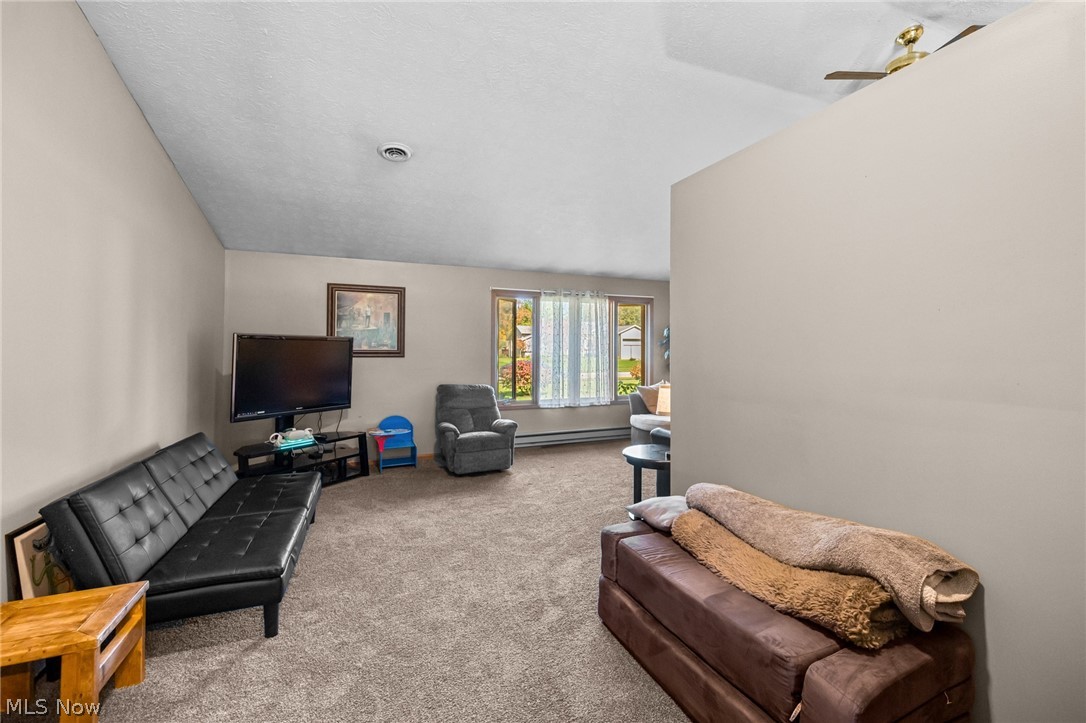 5412 Pin Oak Circle Sheffield OH 44054