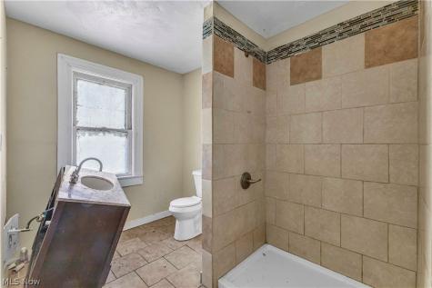 1420 E 85th Street Cleveland OH 44106