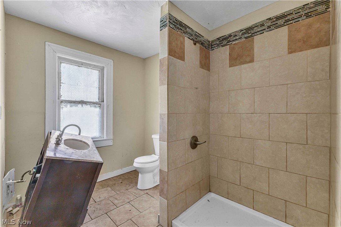 1420 E 85th Street Cleveland OH 44106