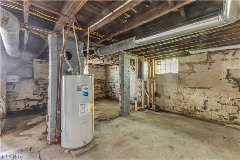 1420 E 85th Street Cleveland OH 44106