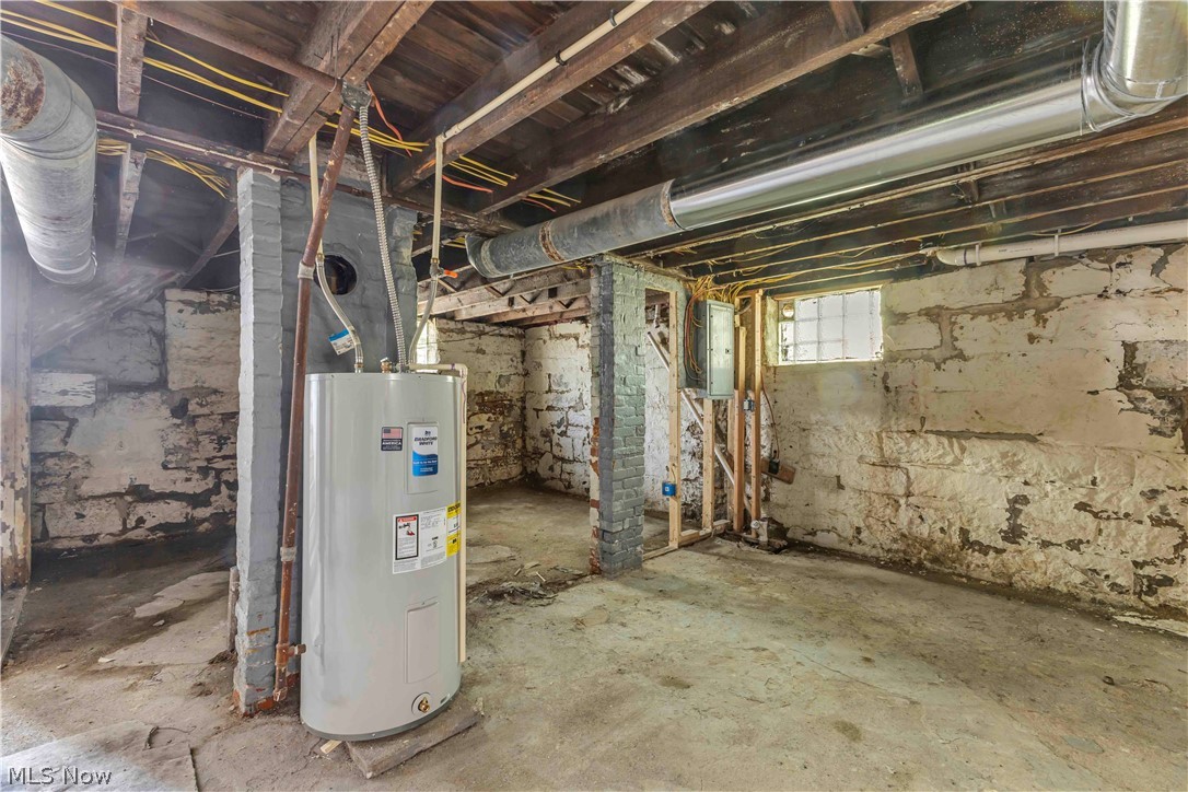1420 E 85th Street Cleveland OH 44106