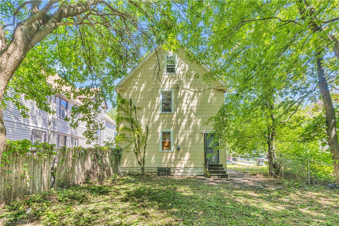 1420 E 85th Street Cleveland OH 44106