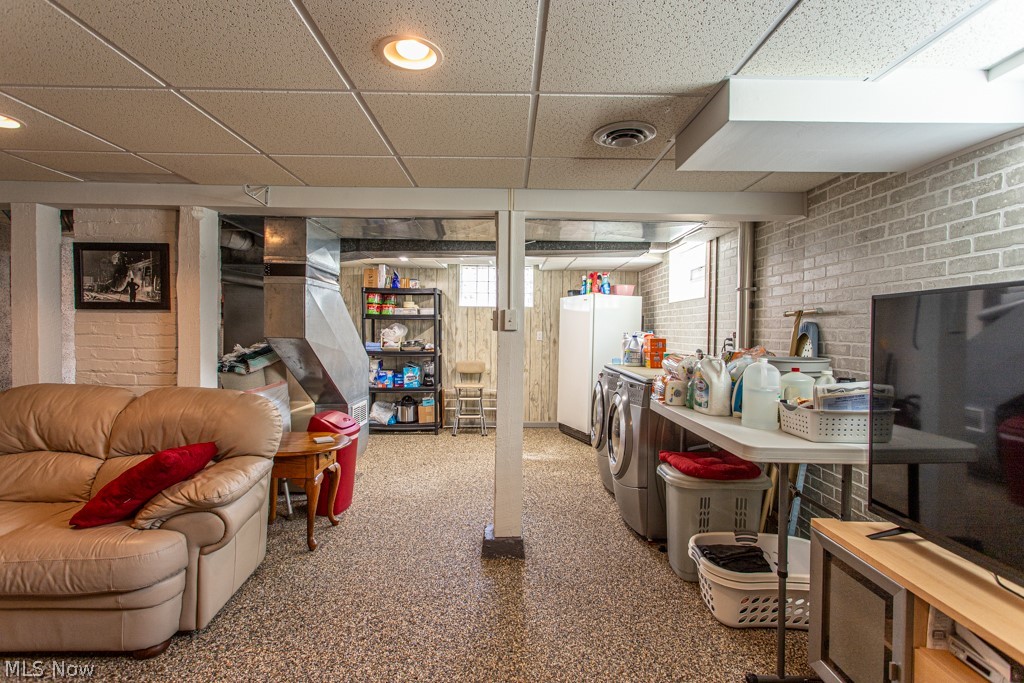 353 Grant Avenue Mcdonald OH 44437